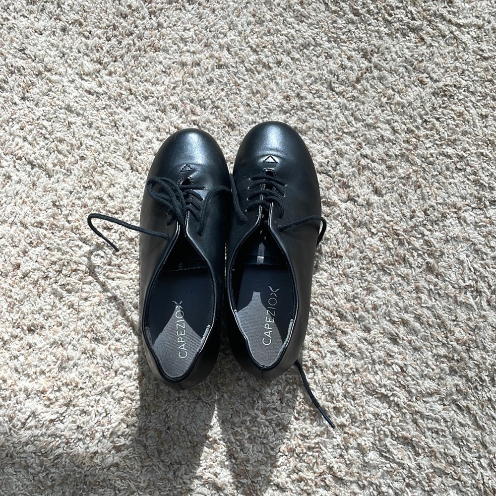 Capezio size 3.5 lace up tap shoes